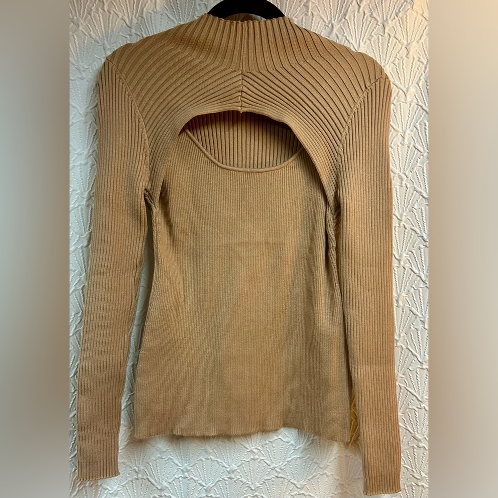 Promesa LargeTan Ribbed Knit Sweater with Cutout Design